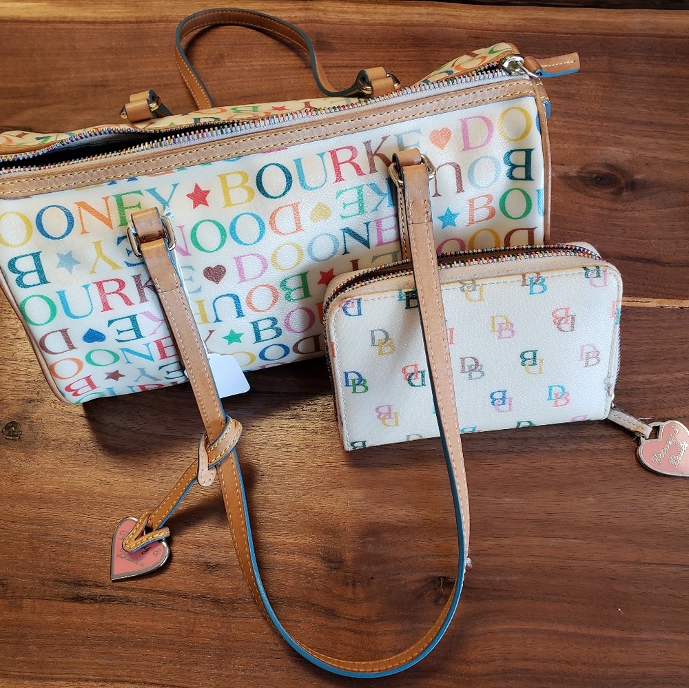 Dooney and bourke purse and wallet